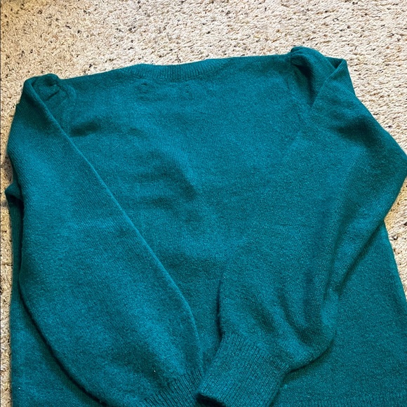 LOFT Green pullover sweater with Floral Buttons - Picture 7 of 7